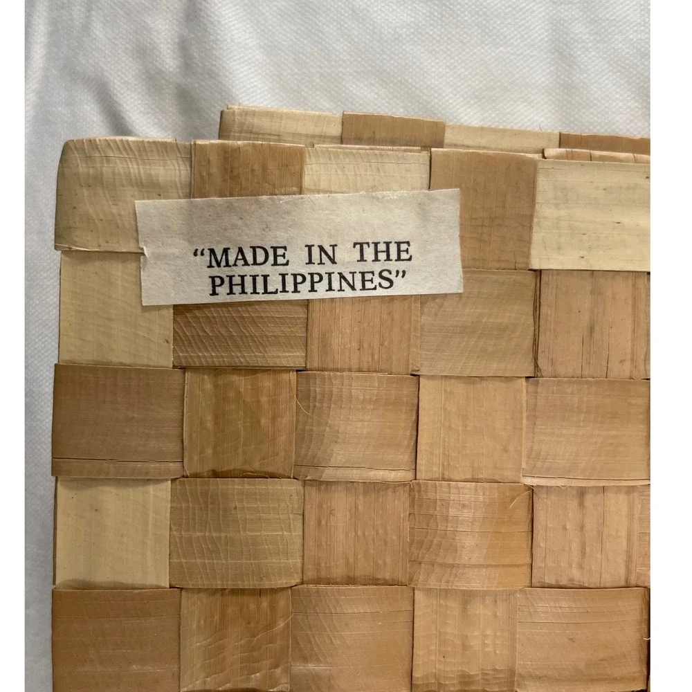 Vtg Placemats Set of 8 Woven Wood Flat Weave Tan Pineapple Made in Philippines
